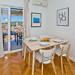 Tota Glamur Apartman Jelsa