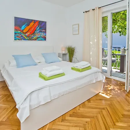 Tota Glamur Jelsa (Hvar)