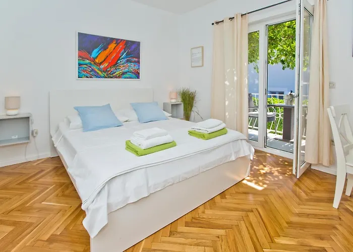 Tota Glamur Jelsa (Hvar)