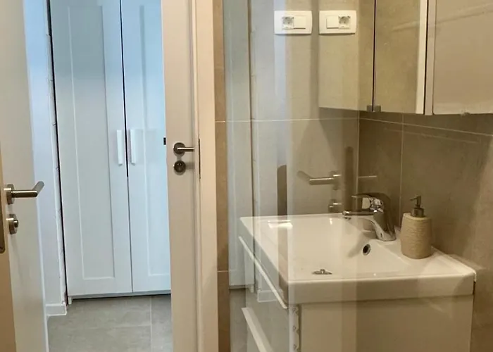 Tota Glamur Jelsa (Hvar)