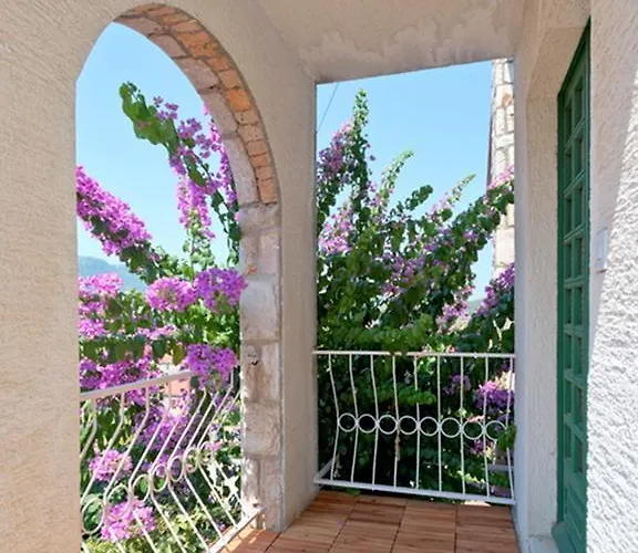 Tota Glamur Jelsa (Hvar)